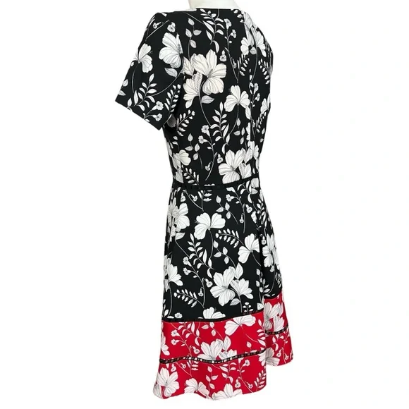 Taylor Neiman Marcus Black and Red Floral Print Fit and Flare Dress Size 10 - Picture 5 of 14
